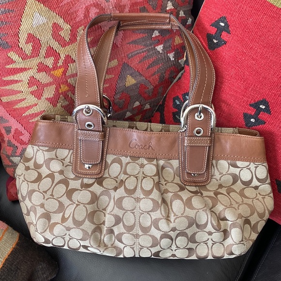 Coach Signature Satchel - Picture 1 of 14